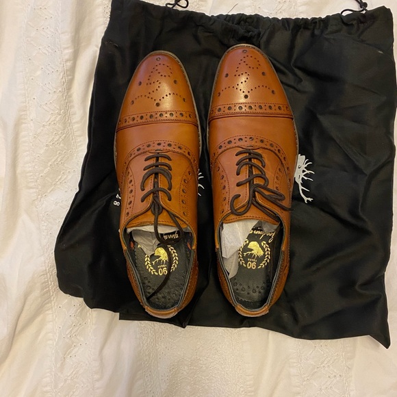 Men’s brogue shoes, Goodwin Smith, size US 9 / UK 8 - Picture 2 of 4